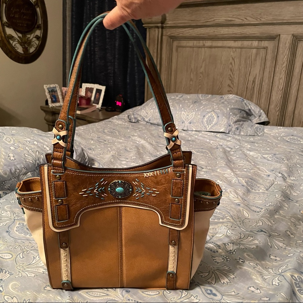 Catchfly Concealed Carry purse. New without tags.